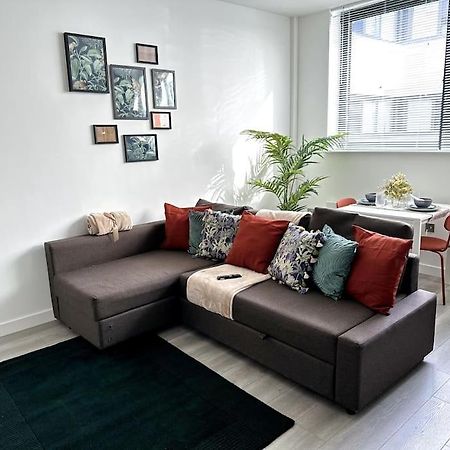 Studio Apartment In Milton Keynes Kültér fotó