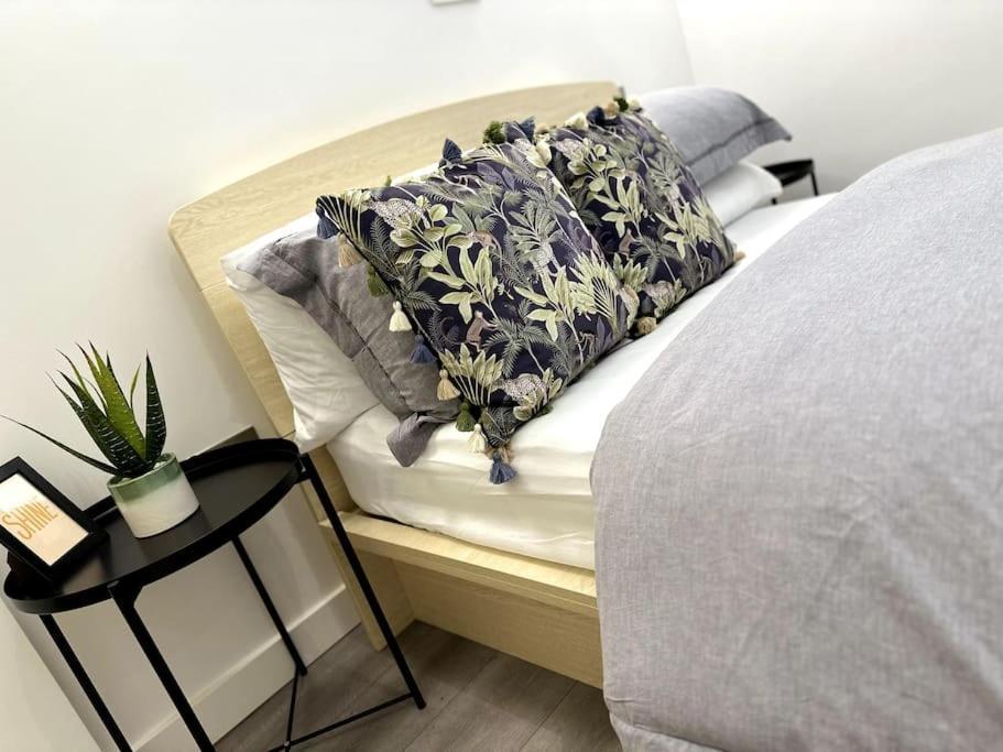 Studio Apartment In Milton Keynes Kültér fotó